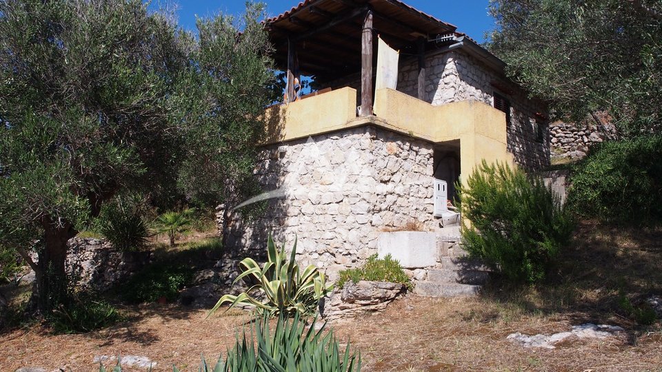 MALA RAVA - CHARMING STONE HOUSE FOR SALE IN THE FIRST ROW TO THE SEA