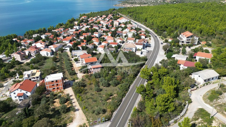 ROVANJSKA .- GRAĐEVINSKI TEREN  POVRŠINE 1360 M2 - 170.000 €