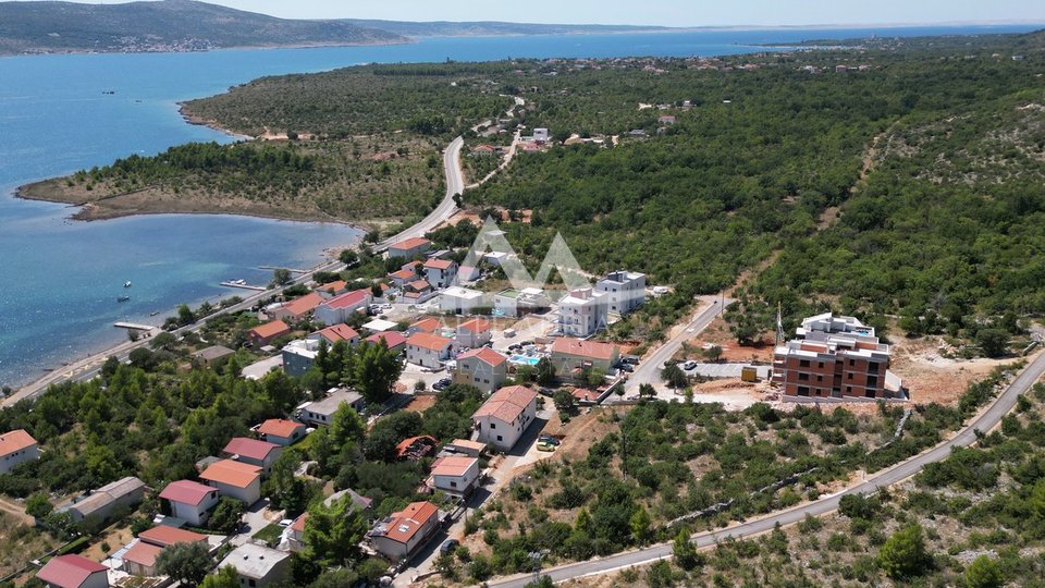 50 €/M2 – GÜNSTIGER PREIS – BAUGRUNDSTÜCK – MIT BLICK AUF DAS MEER UND VELEBIT – 2.328 M2 – 116.400 €