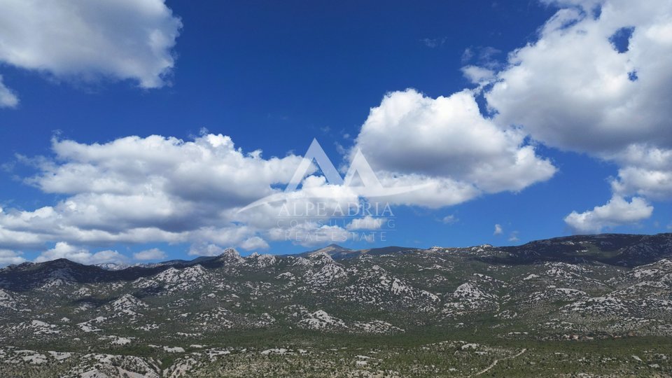 100 €/M2 - POVOLJNA CIJENA - GRAĐEVINSKA PARCELA - PODLED NA MORE I VELEBIT - 670 M2 - 67.000 €