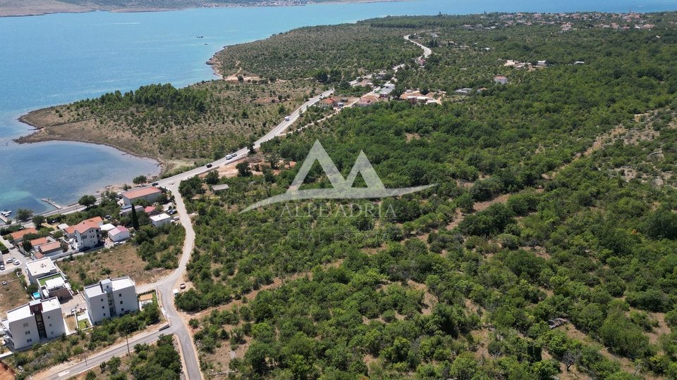 100 €/M2 - AKČNÍ CENA - STAVEBNÍ POZEMEK - VÝHLED NA MOŘE A VELEBIT - 670 M2 - 67 000 €